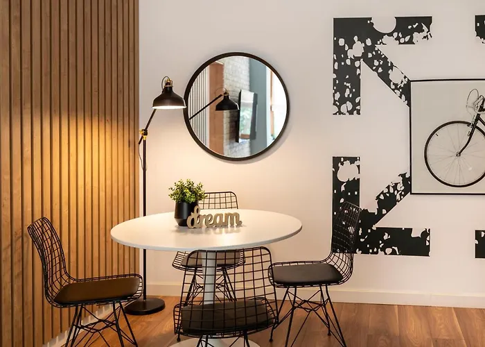 Downtown Retreat: Spacious 2-Br By Unirii Square